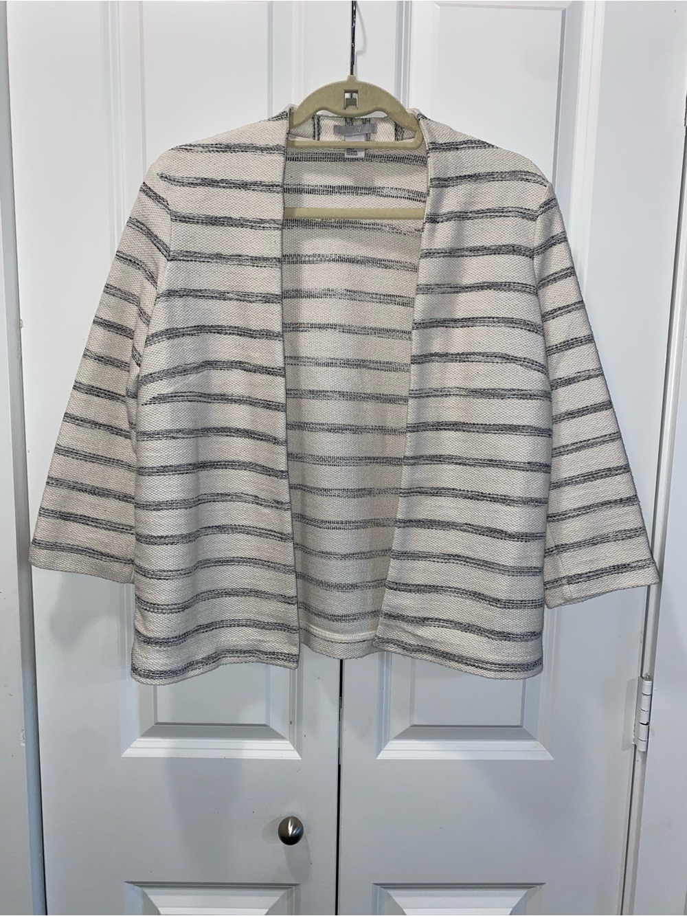 H&M Cream and Gray Striped Open-Front Cardigan